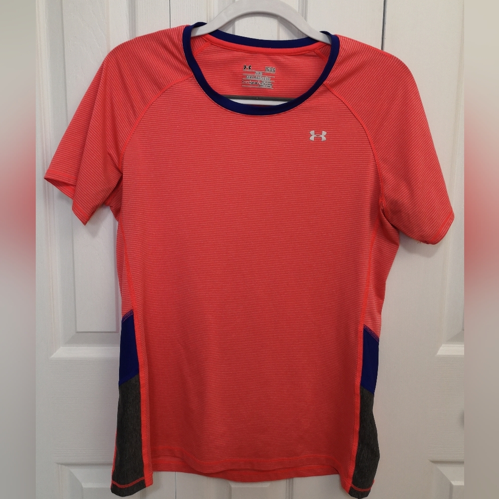 Under Armour Women's Coral and Blue Athletic Tee Size Large